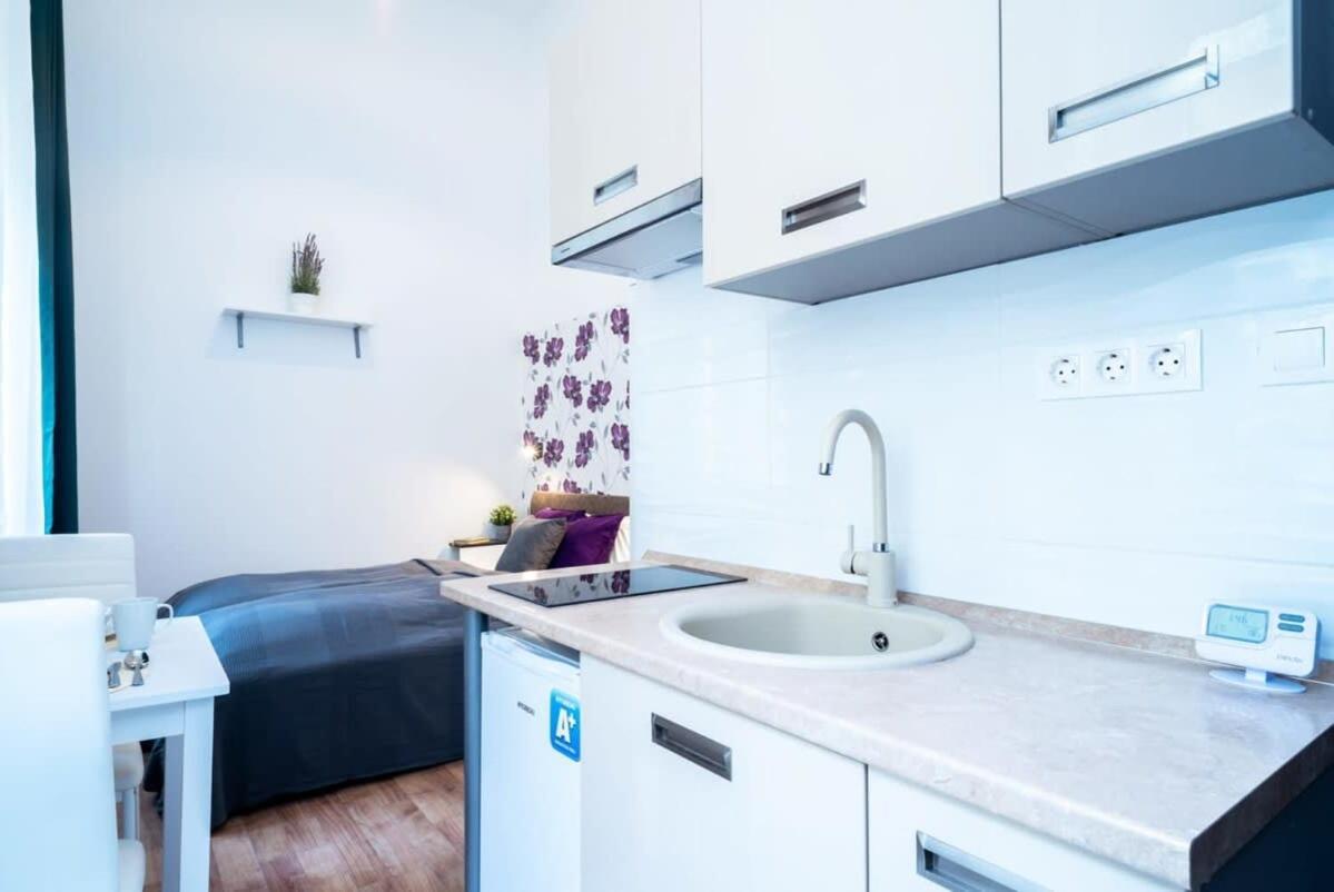 Modern Intimate Studio In The Center Budapesta Exterior foto
